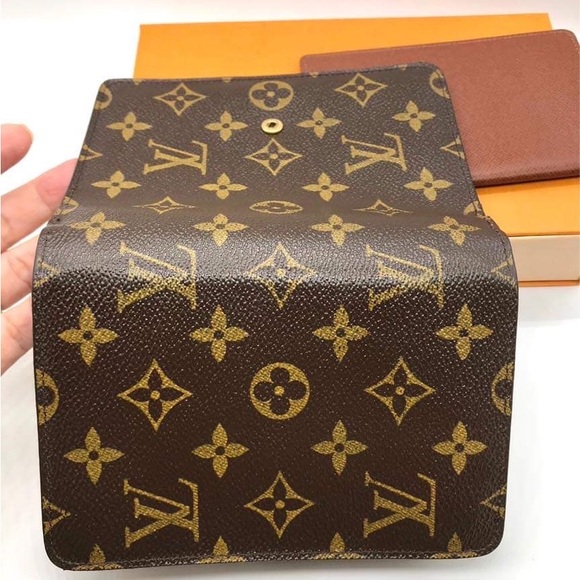 🤩🎈Authentic Louis Vuitton wallet🎈🤩 - Picture 7 of 16